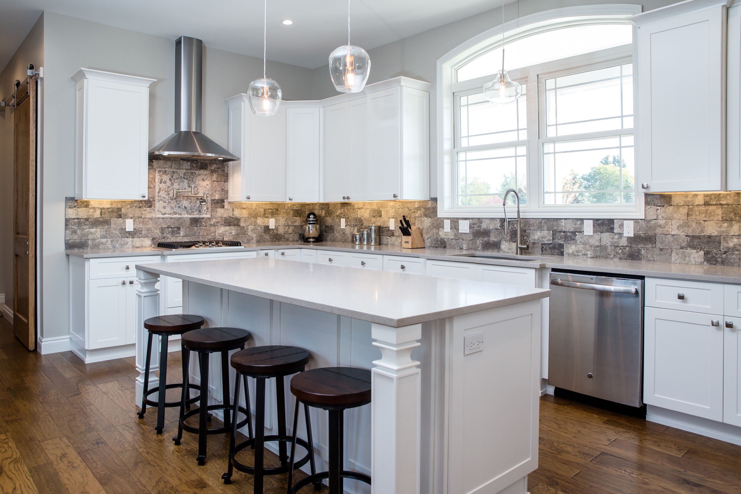 Woodline Building Company Project: Sprawling Ranch Kitchen