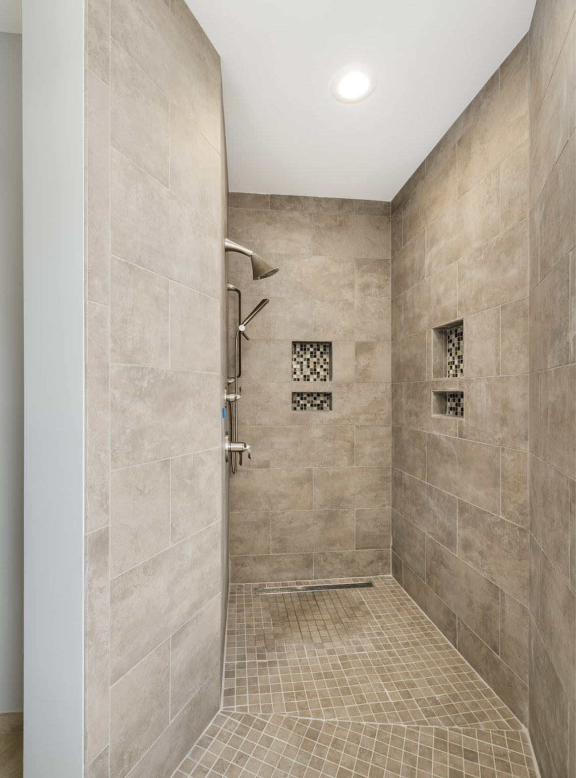 Woodline Building Company Project: Brick Ranch Interior Master Bath Shower